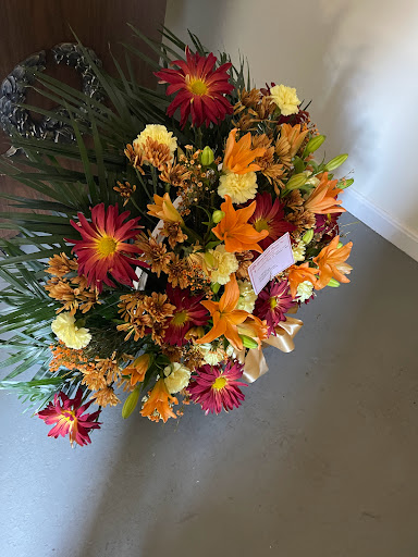 Florist «Dillon- Chapin Florist», reviews and photos, 311 Cedarwood Ln, Newington, CT 06111, USA