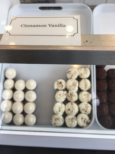 Bakery «Vanilla Bake Shop», reviews and photos, 512 Wilshire Blvd, Santa Monica, CA 90401, USA