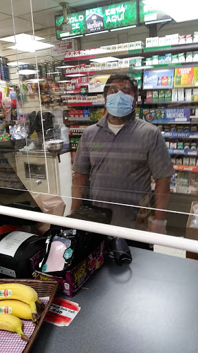 Convenience Store «7-Eleven», reviews and photos, 162 W 10th St, Gilroy, CA 95020, USA