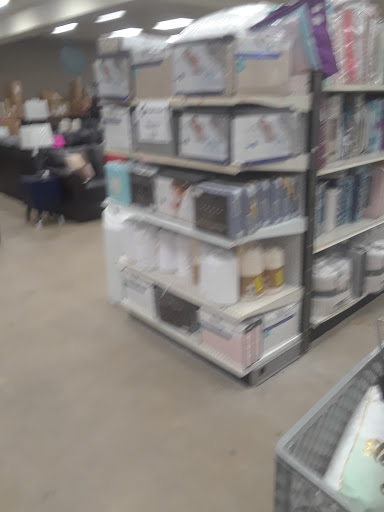 Discount Store «Bargain Hunt», reviews and photos, 250 John W Morrow Jr Pkwy #100, Gainesville, GA 30501, USA