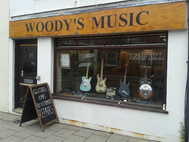 Woody's Music - Guitars & Repairs - Music store