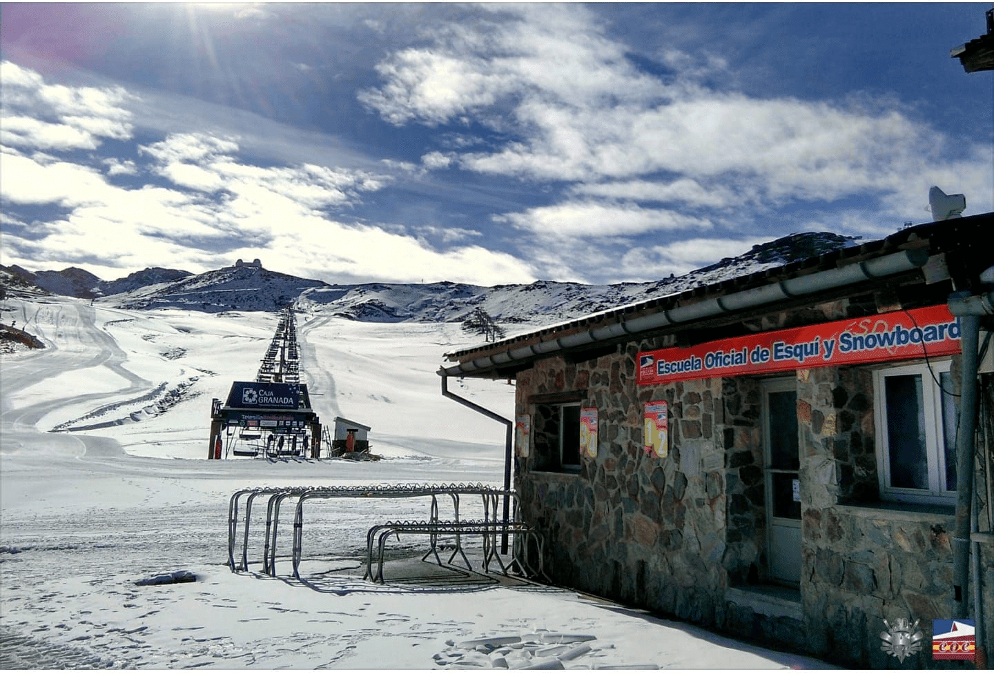 Escuela Oficial de Esquí y Snow Sierra Nevada - Borreguiles Pistas 2600 m