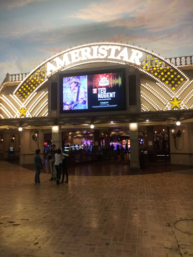 Movie Theater «Regal Cinemas Kansas City 18», reviews and photos, 3200 Ameristar Dr, Kansas City, MO 64161, USA