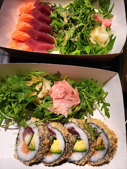 Que du Love Sushi Club