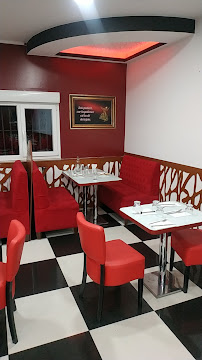 Atmosphère du Restaurant turc Restaurant Semazen Grill à Décines-Charpieu - n°7