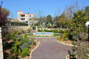 حديقة السيدة المعصومة image