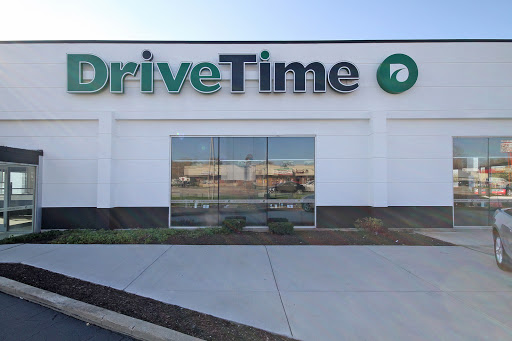 Used Car Dealer «DriveTime Used Cars», reviews and photos, 500 S Green Bay Rd, Waukegan, IL 60085, USA