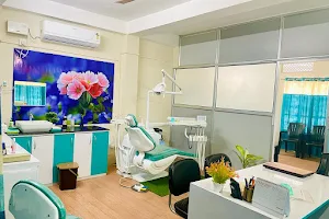 Bharadwaj Dental Clinic, Dr. Violina Bharadwaj image