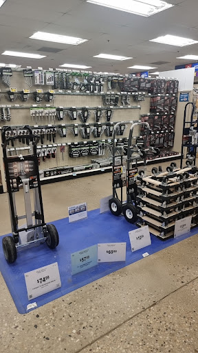 Hardware Store «Harbor Freight Tools», reviews and photos, 940 W Dundee Rd, Arlington Heights, IL 60004, USA
