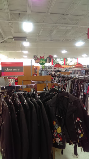 Department Store «T.J. Maxx», reviews and photos, 20 Chapel View Blvd, Cranston, RI 02920, USA