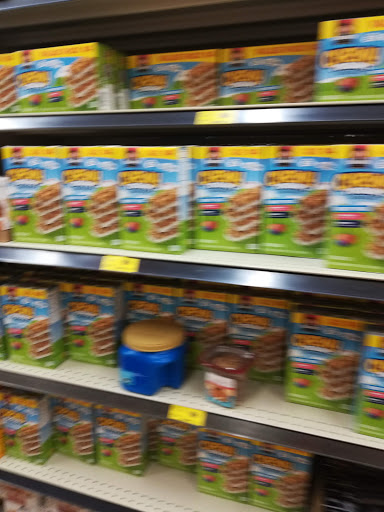 Grocery Store «Grocery Outlet Bargain Market», reviews and photos, 1130 Chester Pike, Sharon Hill, PA 19079, USA