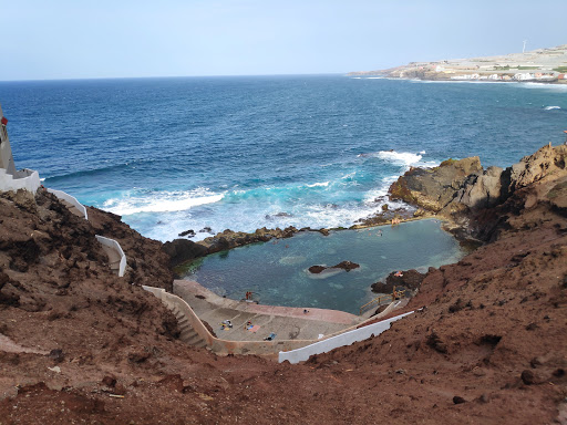 Piscina La Furnia o El Clavo