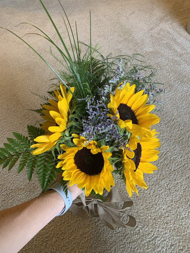 Florist «Wheeling Flowers», reviews and photos, 19 W Dundee Rd, Wheeling, IL 60090, USA