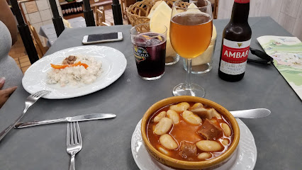 Lazaro Restaurante - C. de la Infanta Isabel, 3, 40001 Segovia, Spain