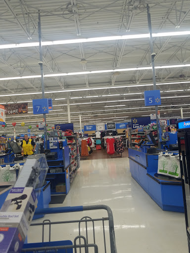 Discount Store «Walmart», reviews and photos, 6650 Hembree Ln, Windsor, CA 95492, USA