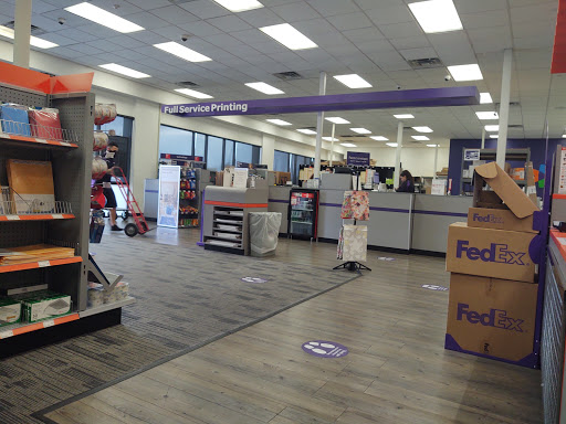 Print Shop «FedEx Office Print & Ship Center», reviews and photos, 2607 E Speedway Blvd, Tucson, AZ 85716, USA