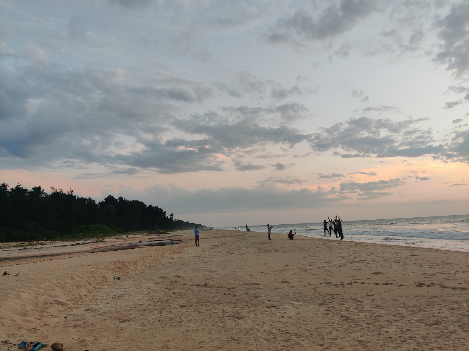 Koravadi Beach photo #7