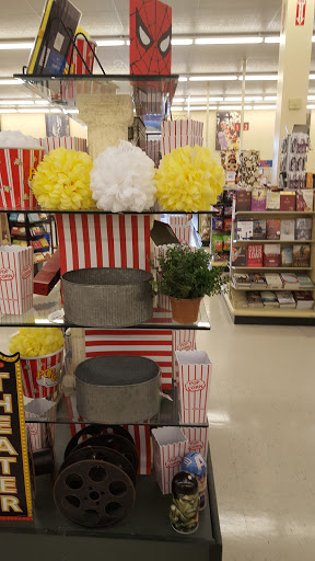 Craft Store «Hobby Lobby», reviews and photos, 44725 Schoenherr Rd, Sterling Heights, MI 48313, USA