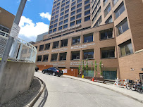 Toronto General Hospital - Photo 5 - Car repair in Toronto, ON, Canada, Flint