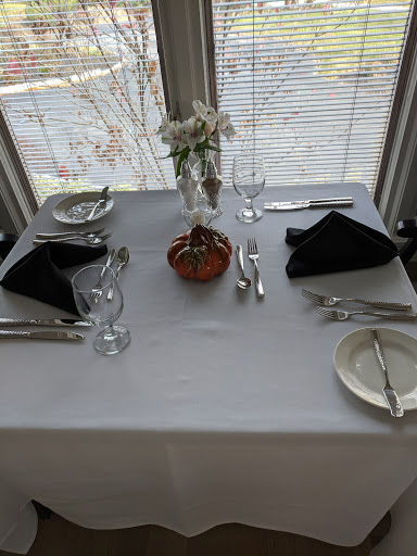 Fine Dining Restaurant «University And Whist Club», reviews and photos, 805 N Broom St, Wilmington, DE 19806, USA