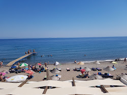 Yahya beach'in fotoğrafı ve yerleşim