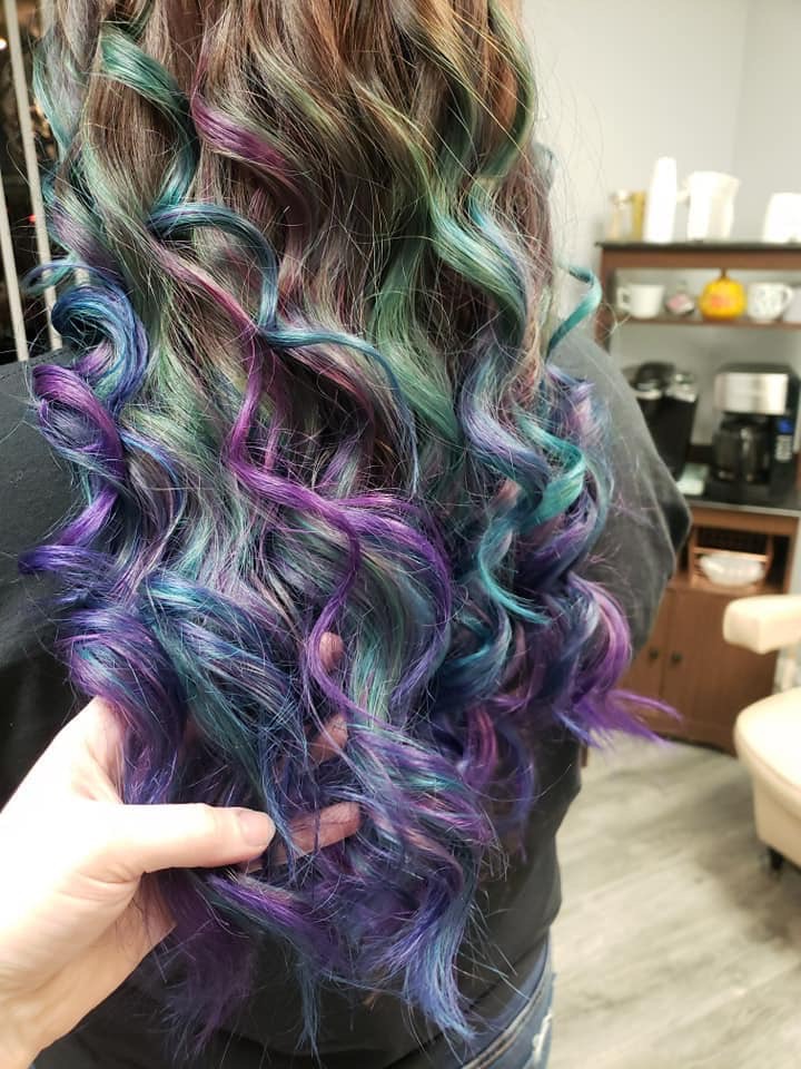Elle & Elle Salon 61607