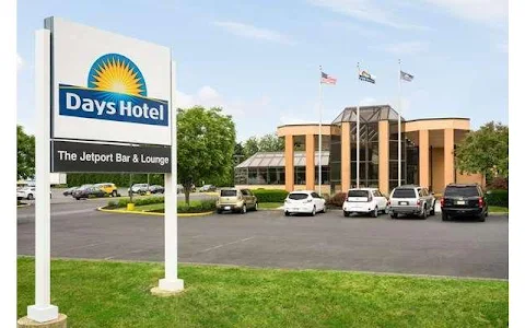 Days Hotel by Wyndham Allentown Airport / Lehigh Valley image
