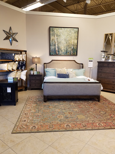 Furniture Store «Ashley HomeStore», reviews and photos, 905 Perimeter Dr, Schaumburg, IL 60173, USA