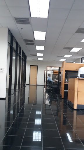 Auto Body Shop «Sewell Collision Center of Houston», reviews and photos, 111 Stage Runn Dr, Houston, TX 77090, USA