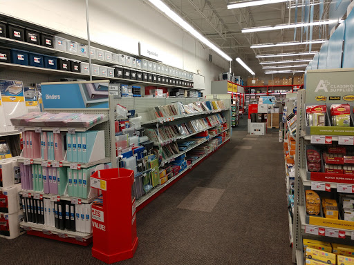 Office Supply Store «Staples», reviews and photos, 11 Winspear Dr SE, New Philadelphia, OH 44663, USA