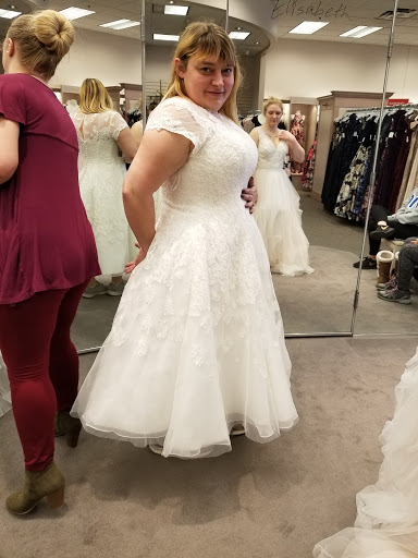 Shopping Mall «Oakdale Village Shopping Center», reviews and photos, 8301 3rd St N, St Paul, MN 55128, USA