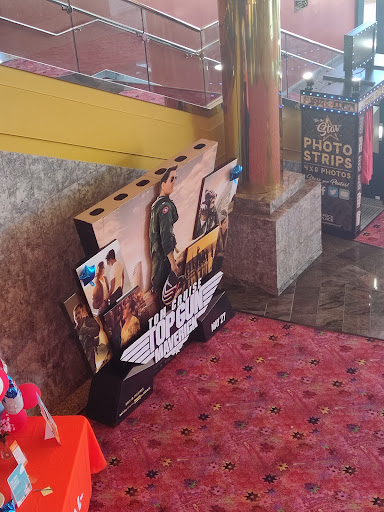 Movie Theater «Edwards Camarillo Palace 12 & IMAX», reviews and photos, 680 Ventura Blvd, Camarillo, CA 93010, USA