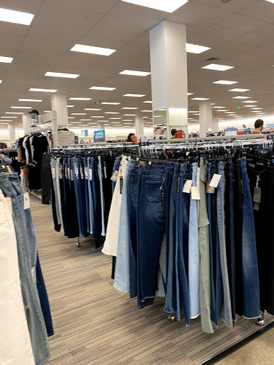 Department Store «Nordstrom Rack Perimeter Expo», reviews and photos, 1201 Hammond Dr NE, Dunwoody, GA 30346, USA
