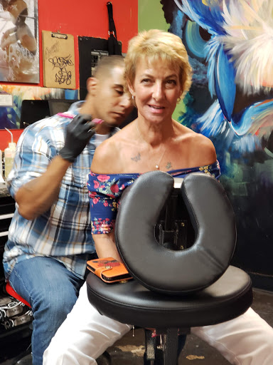 Tattoo Shop «Radiant Ink Tattoo Studio», reviews and photos, 211 W 1st St, Chico, CA 95928, USA