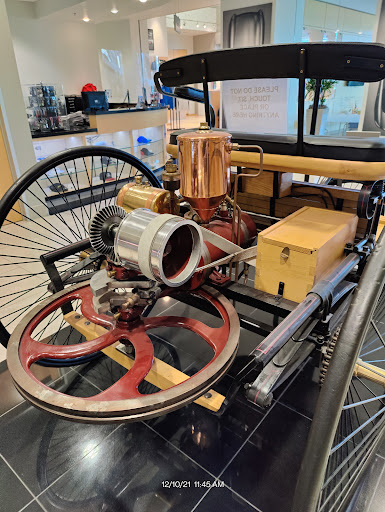 Mercedes Benz Dealer «Mercedes-Benz of Pleasanton», reviews and photos, 5885 Owens Dr, Pleasanton, CA 94588, USA