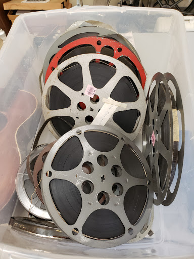 Thrift Store «Goodwill Store & Donation Center», reviews and photos, 675 W North Ave, Elmhurst, IL 60126, USA