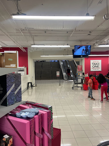 Clothing Store «Burlington Coat Factory», reviews and photos, 22835 Victory Blvd, West Hills, CA 91307, USA