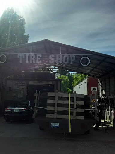 Tire Shop «Tire Shop», reviews and photos, 14800 Telegraph Rd, Flat Rock, MI 48134, USA