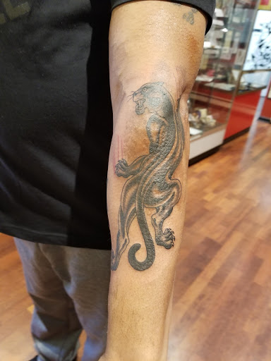 Tattoo Shop «Baltimore Tattoo Museum», reviews and photos, 1534 Eastern Ave, Baltimore, MD 21231, USA
