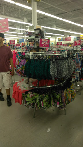 Discount Store «Factory 2-U (Fallas Discount Stores)», reviews and photos, 10801 Long Beach Blvd, Lynwood, CA 90262, USA