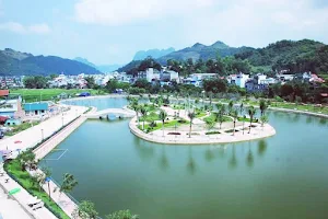 Hồ Sanh image