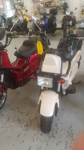 Motor Scooter Dealer «Scooterworks Chicago», reviews and photos, 5410 N Damen Ave, Chicago, IL 60625, USA