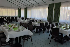 Gaststätte zur Kreuzbachhalle image