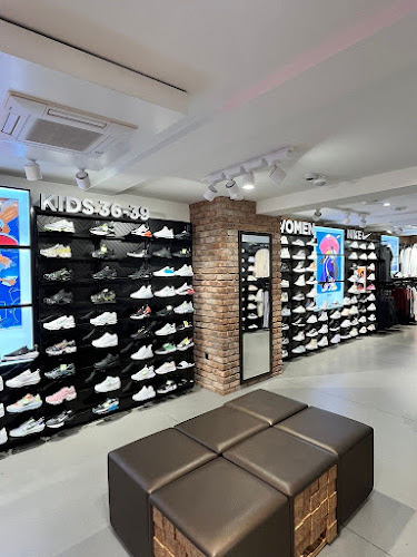 Rezensionen über Foot Locker in Basel - Schuhgeschäft