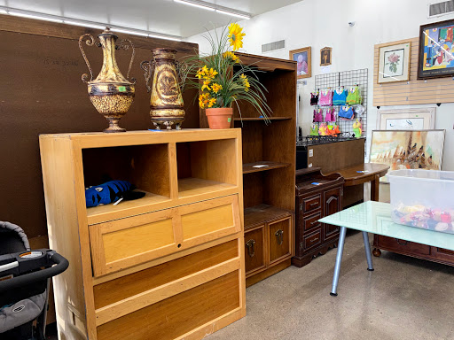 Non-Profit Organization «Society of St. Vincent de Paul - Sunnyslope Thrift Store», reviews and photos, 8231 N 7th St, Phoenix, AZ 85020, USA