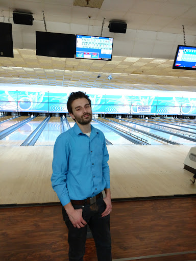 Bowling Alley «Town N Country Lanes», reviews and photos, 1100 S Wayne Rd, Westland, MI 48186, USA