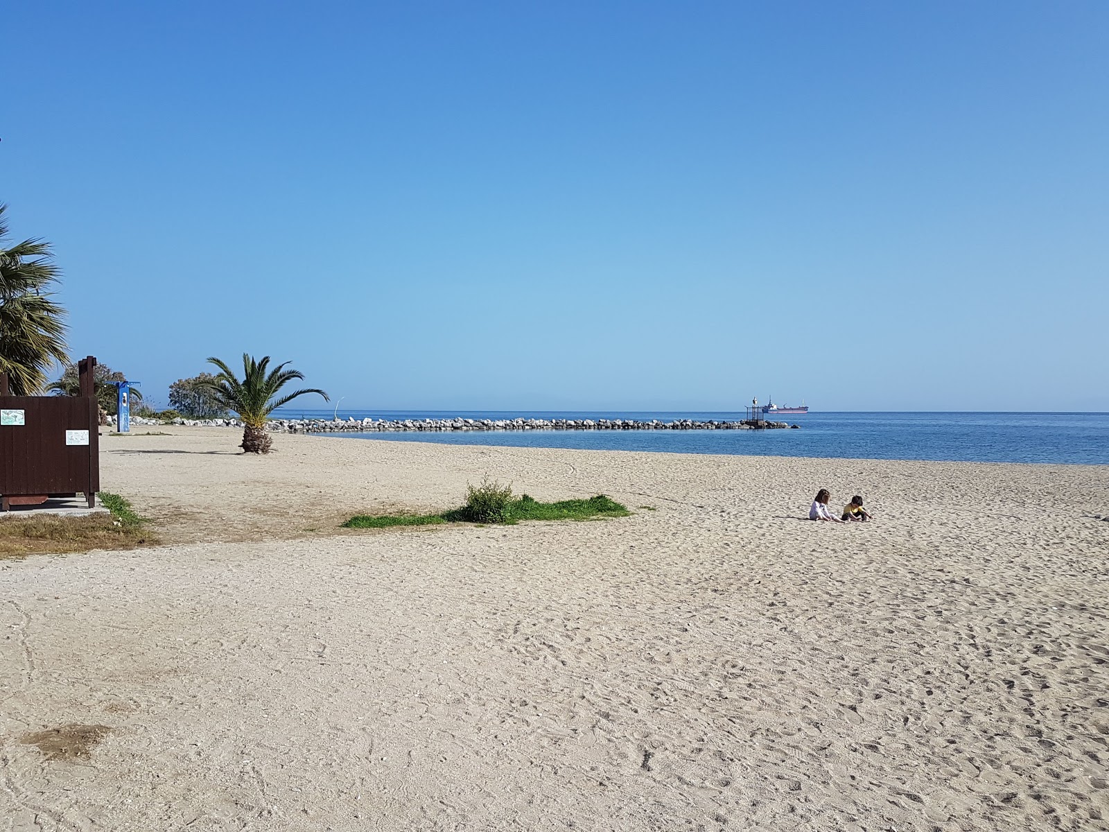 Foto af Anavros beach med høj niveau af renlighed