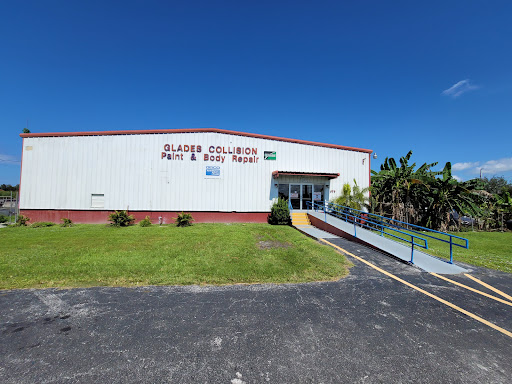 Auto Glass Shop «Glades Repair Collision & Body», reviews and photos, 425 NW Ave L, Belle Glade, FL 33430, USA