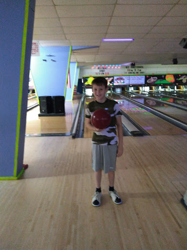 Bowling Alley «Conway Family Bowling Center», reviews and photos, 1010 E Oak St, Conway, AR 72032, USA