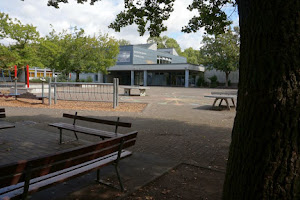 Gebrüder-Grimm-Schule